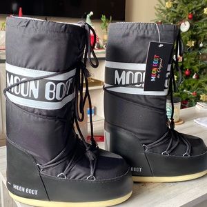 Black Moon Boots- Brand New